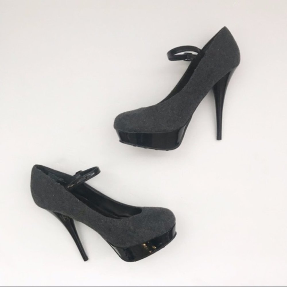 Candie's | Caprescotgrey Platform Heels NWT